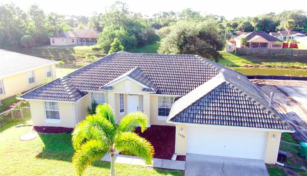 1192 SW Dalton Avenue Port St Lucie FL 34953