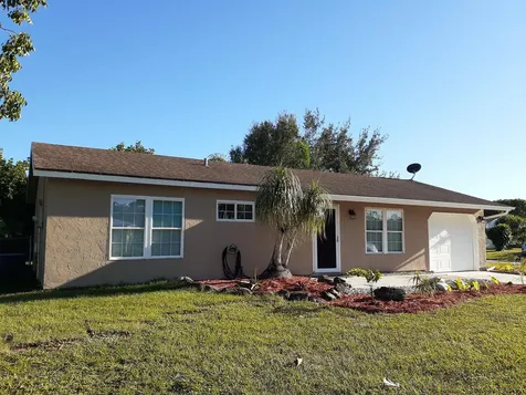 1391 SE Mohave Court Port St Lucie FL 34952