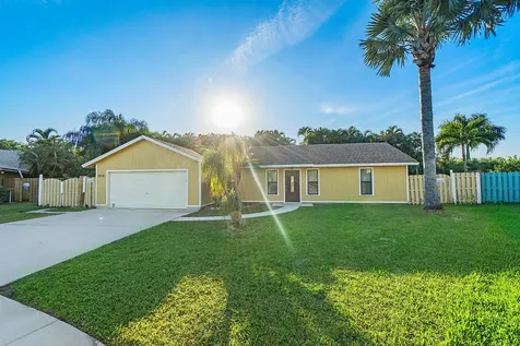 7710 Woodland Creek Lane Lake Worth FL 33467