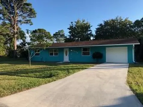 2672 SE Ibis Avenue Port St Lucie FL 34952