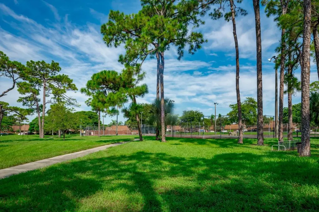 1204 12th Lane Greenacres FL 33463