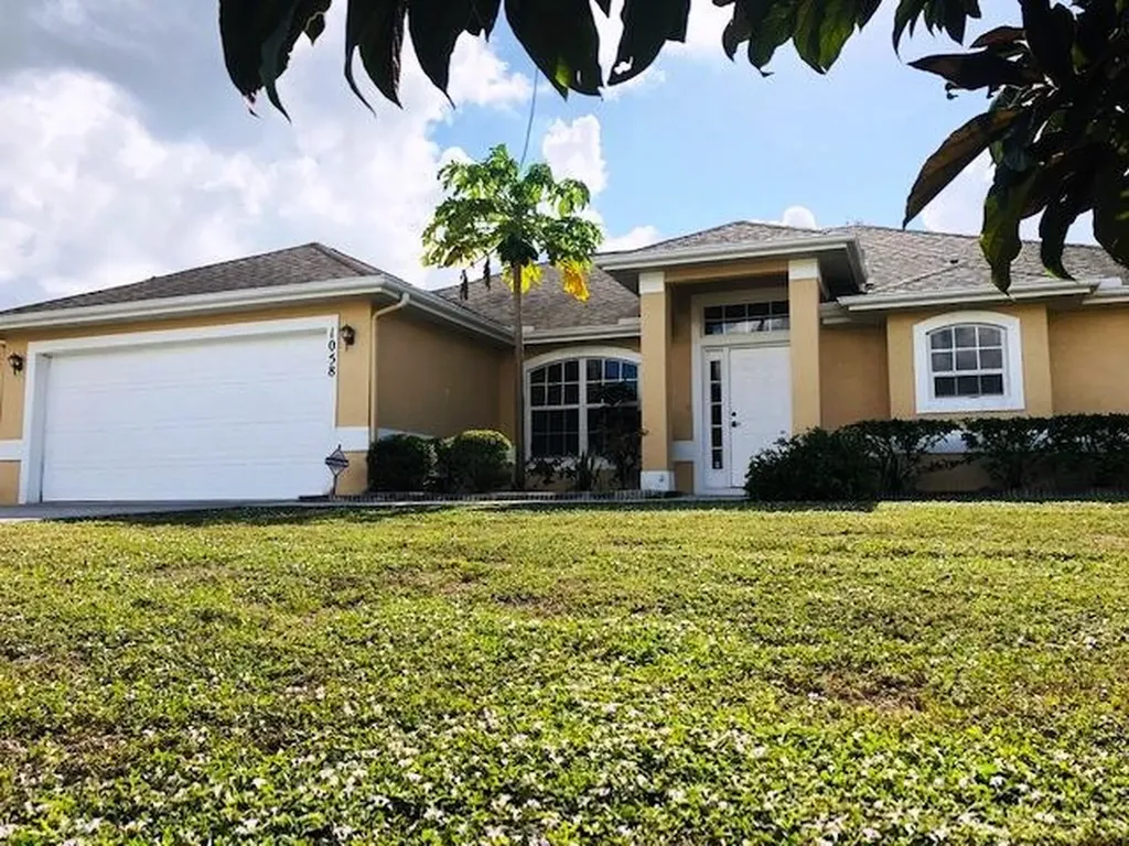 1058 SW Sarto Lane Port St Lucie FL 34953
