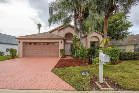 361 Hammocks Trail Greenacres FL 33413