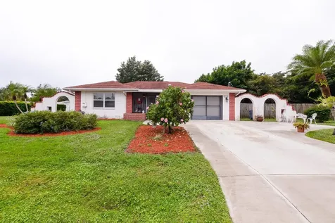 710 SE Chaloupe Avenue Port St Lucie FL 34983