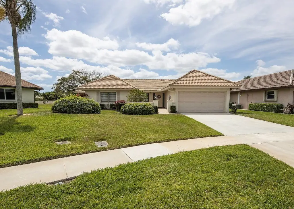 10338 Greentrail Drive N Boynton Beach FL 33436