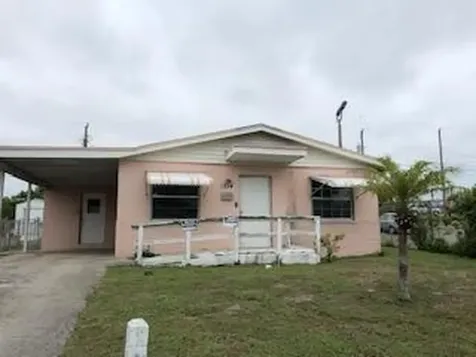 1324 W 33rd Street Riviera Beach FL 33404