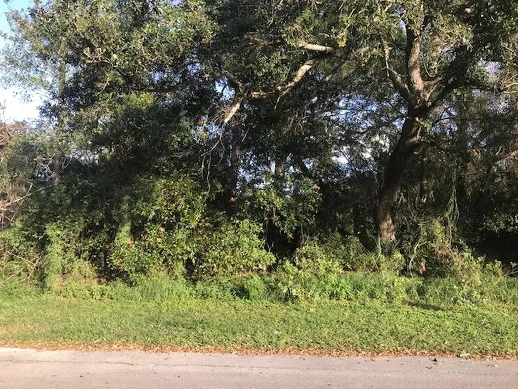 1985 SW Cycle Street Port St Lucie FL 34953