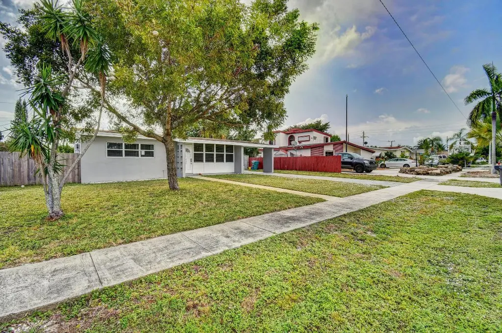 648 W Ocean Avenue Boynton Beach FL 33426