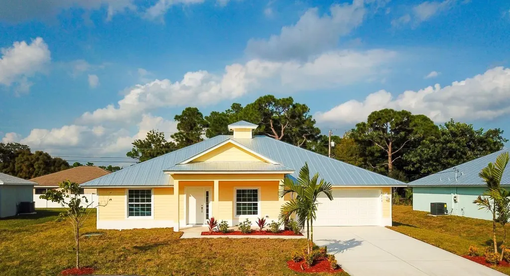 1213 SW Malaga Avenue Port St Lucie FL 34953