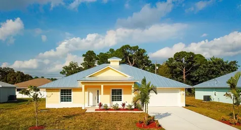 1213 SW Malaga Avenue Port St Lucie FL 34953