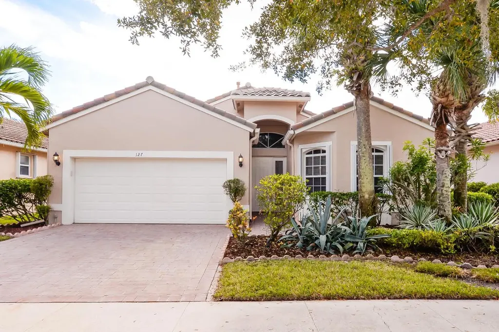 327 NW Shoreview Drive Port St Lucie FL 34986