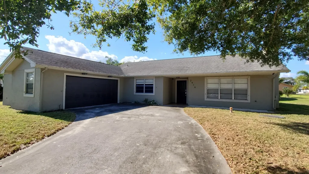 2416 SE Wald Street Port St Lucie FL 34984