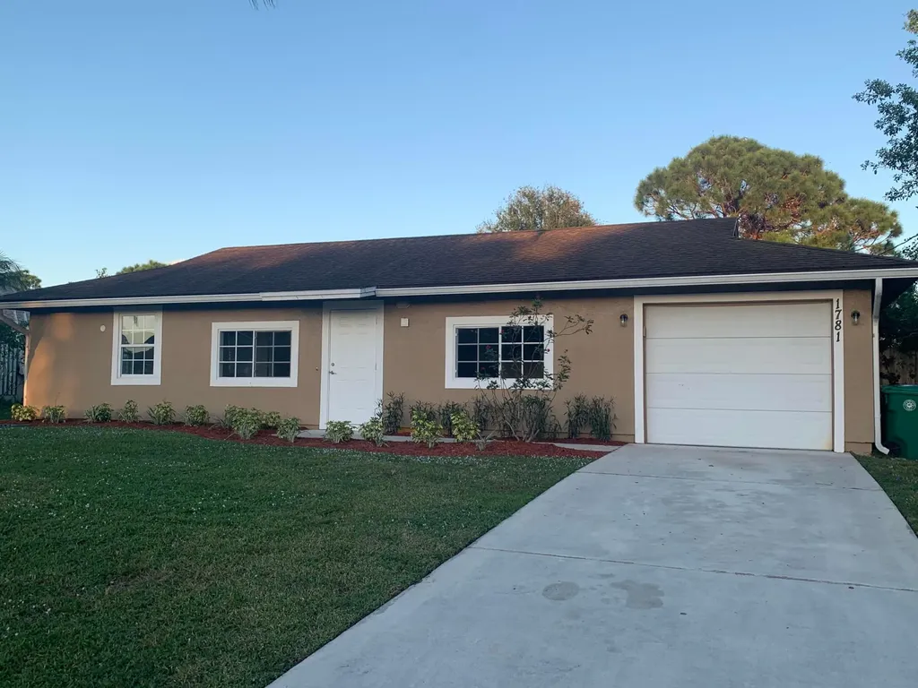 1781 SW Hampshire Lane Port St Lucie FL 34953