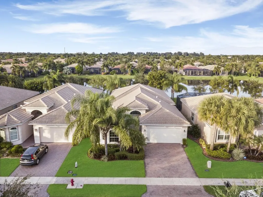 10922 Carmelcove Circle Boynton Beach FL 33473