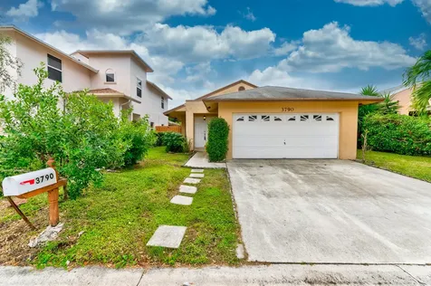 3790 NW 23rd Place Coconut Creek FL 33066