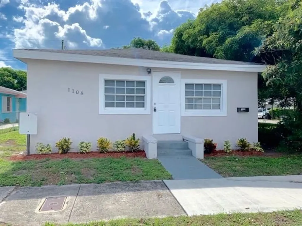 1108 State Street West Palm Beach FL 33407