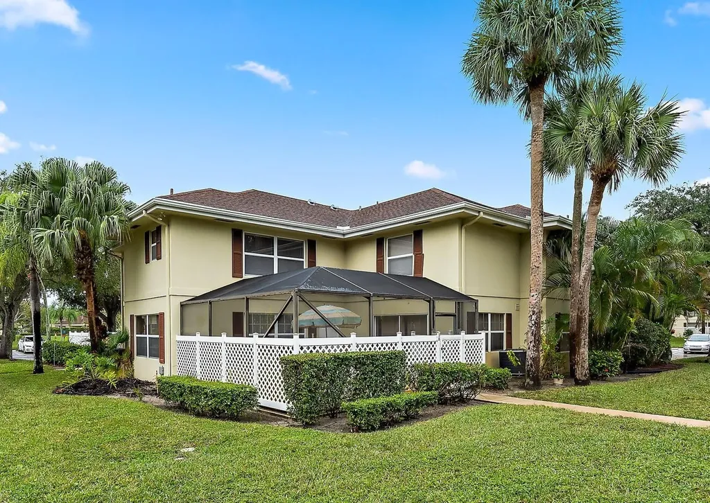 3 Amherst Court Royal Palm Beach FL 33411
