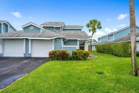 3833 Island Club Circle E Lake Worth FL 33462