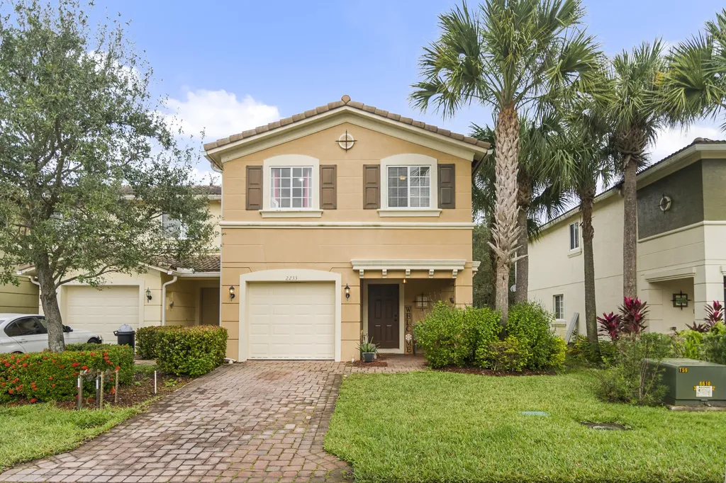 2233 SW Marshfield Court Port St Lucie FL 34953