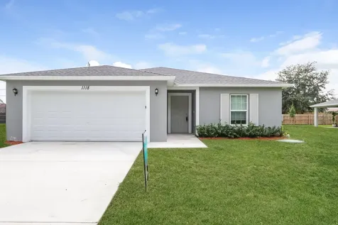 1118 SW Hamrock Avenue Port St Lucie FL 34953