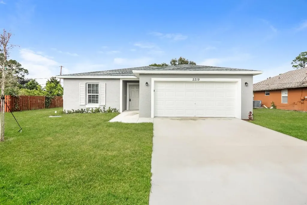 2219 SW Haycraft Circle Port St Lucie FL 34953