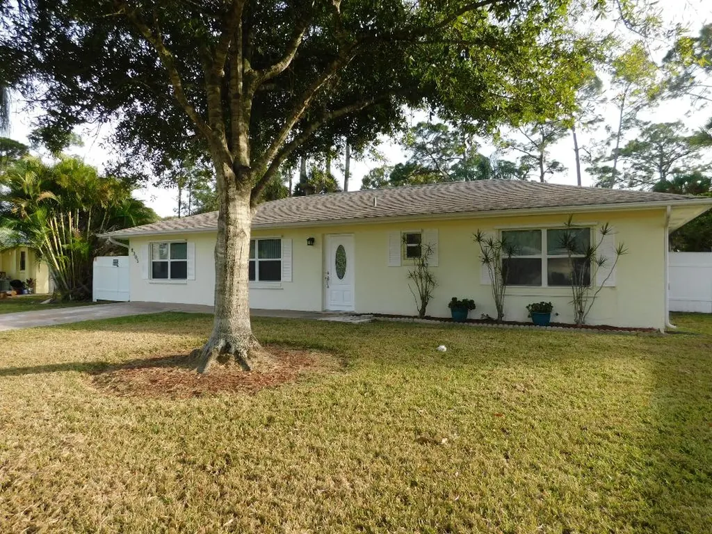 8305 Fort Walton Avenue Fort Pierce FL 34951