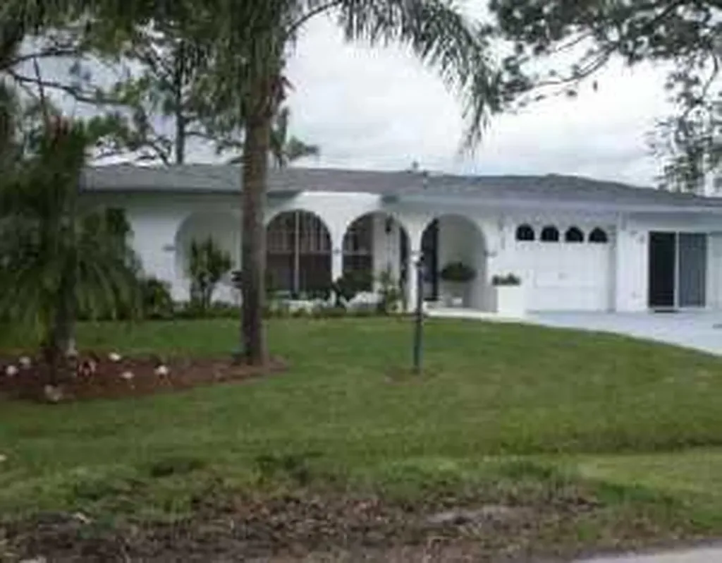 309 SE Verada Avenue Port St Lucie FL 34983