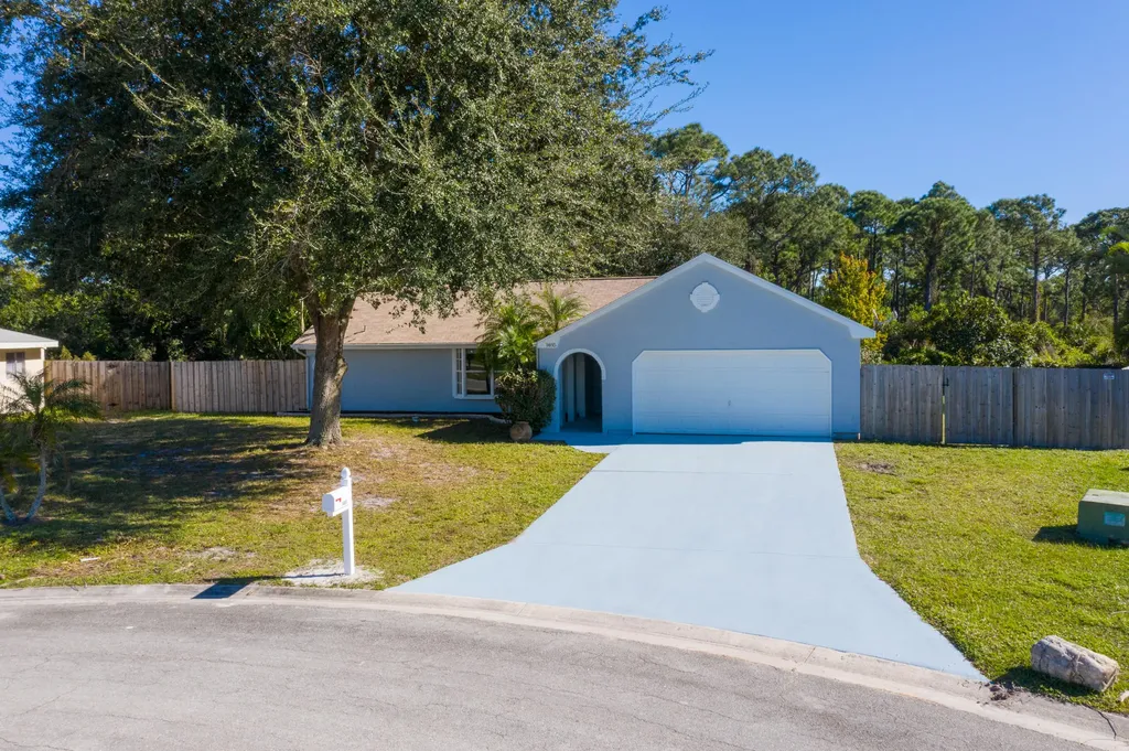 1485 SE Buckingham Terrace Port St Lucie FL 34952