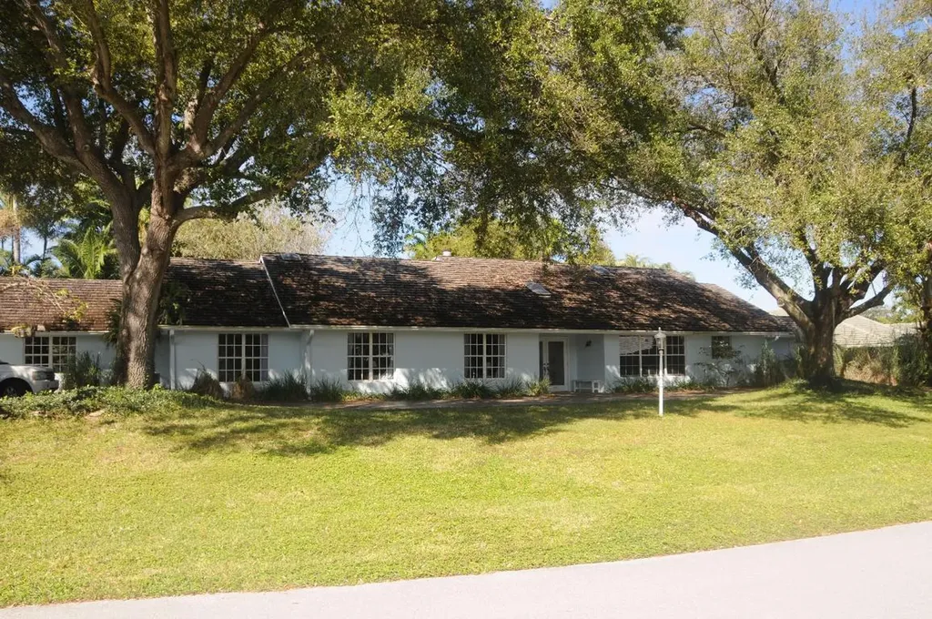 4861 S Lake Drive Boynton Beach FL 33436