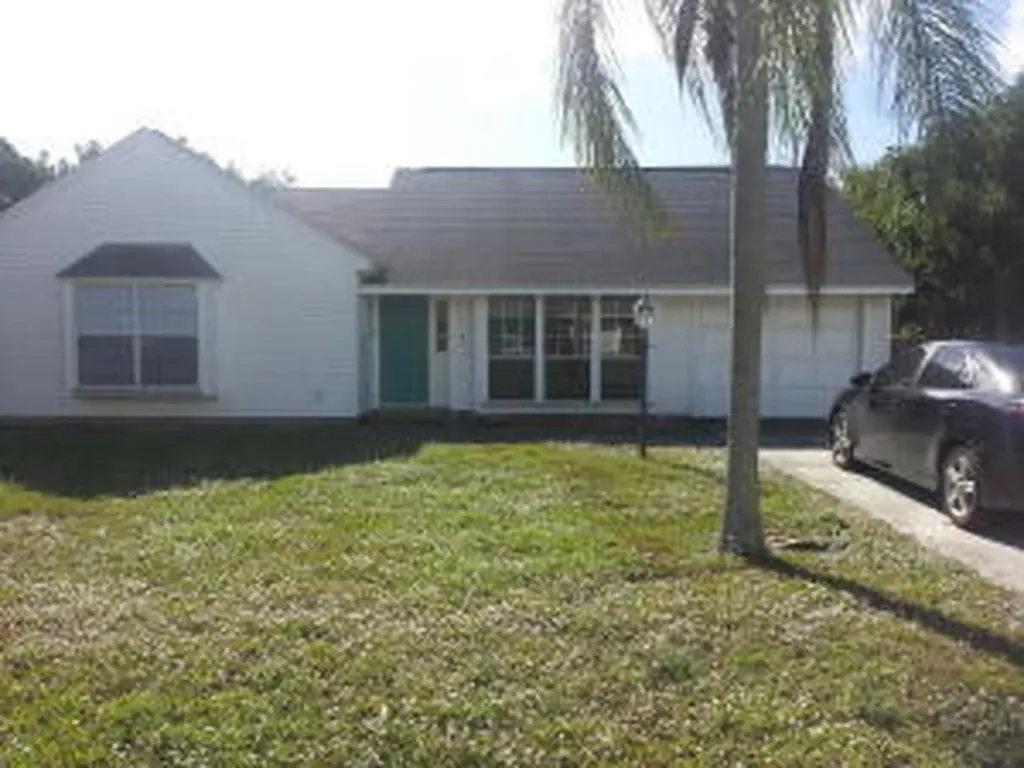 2602 NE Myrtle Street Jensen Beach FL 34957