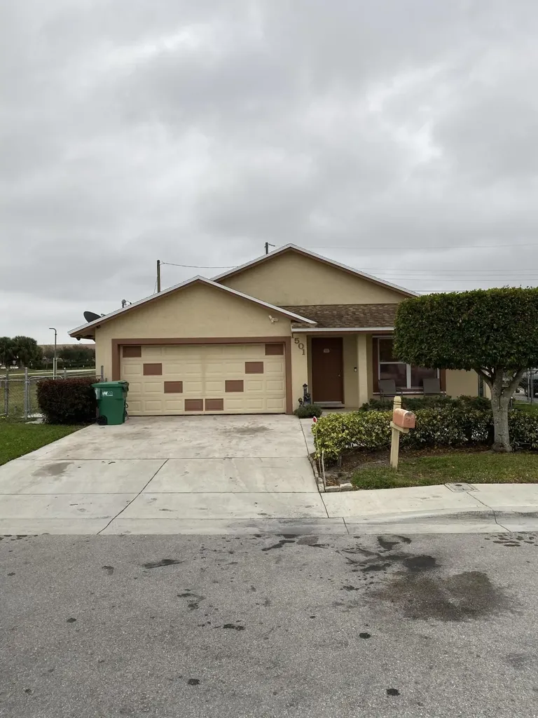 1501 W 18th Street Riviera Beach FL 33404
