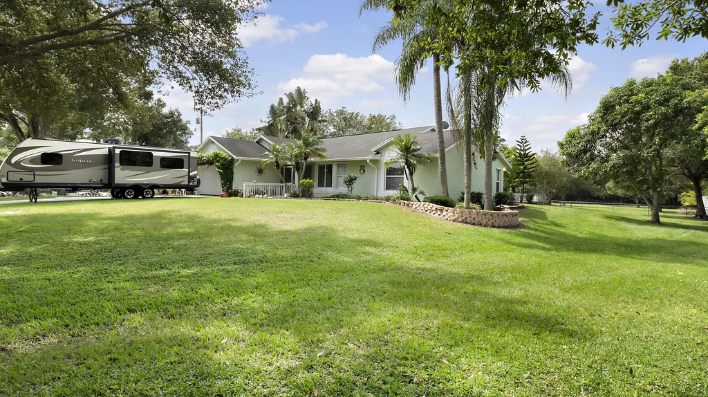 4847 Selvitz Road Fort Pierce FL 34981