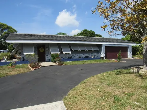 1215 S 11th Street Fort Pierce FL 34950