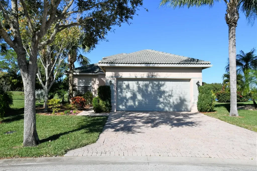 834 NW Rutherford Court Port St Lucie FL 34983