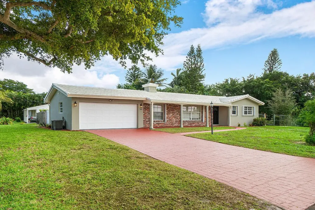 5820 Lake Osborne Drive Lake Worth FL 33461