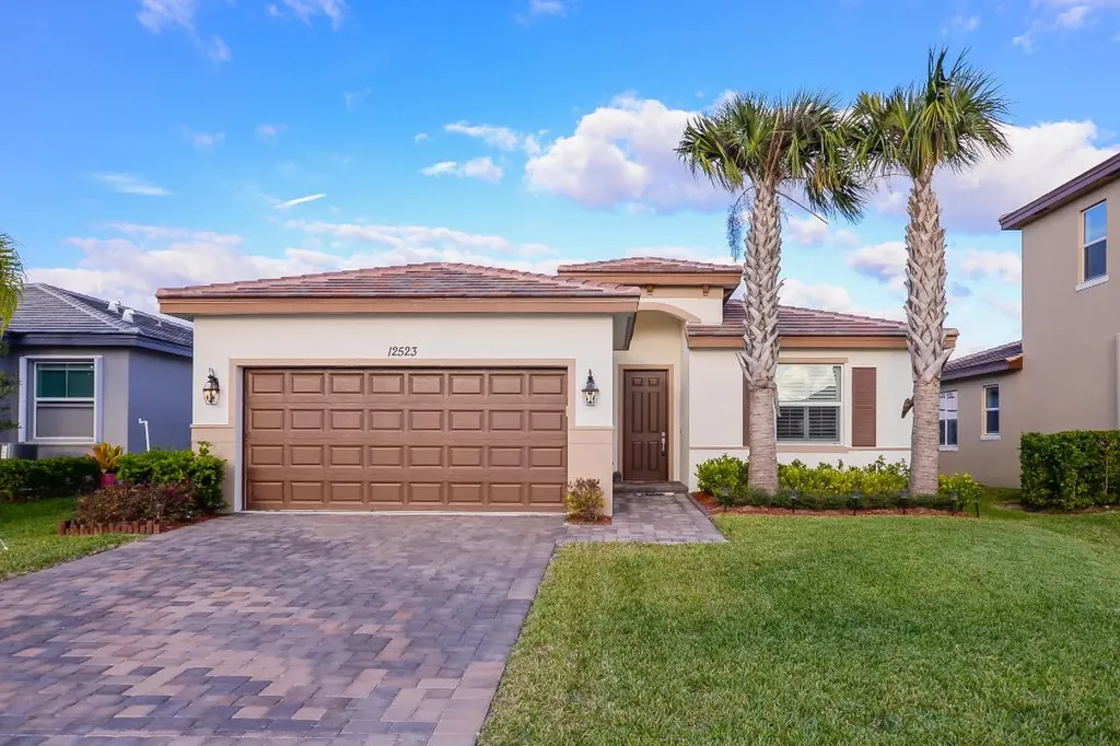 12523 NW Stanis Lane Port St Lucie FL 34987