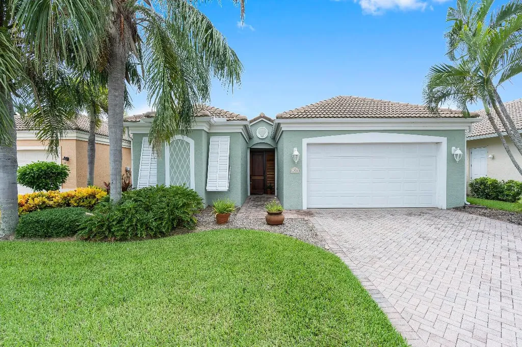 1921 Lynx Drive Hutchinson Island FL 34949