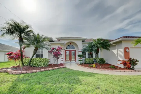 2716 SW Onaway Avenue Port St Lucie FL 34987