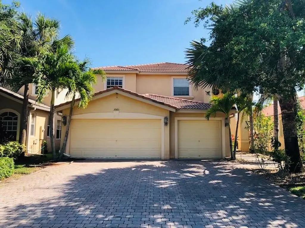 7585 Via Luria Lake Worth FL 33467