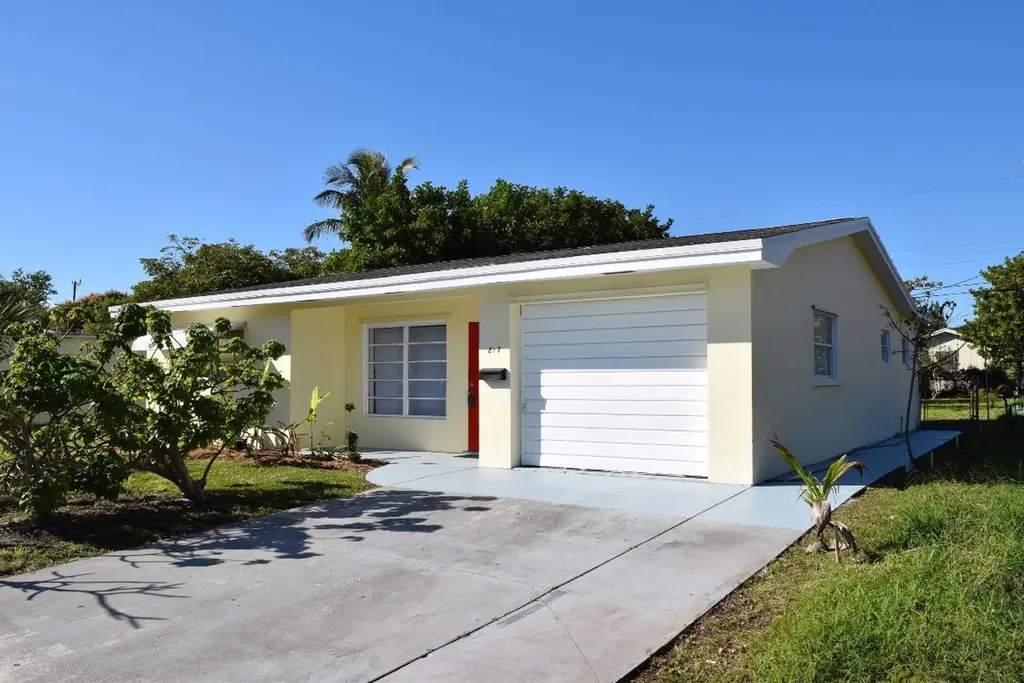 817 N D Street Lake Worth Beach FL 33460