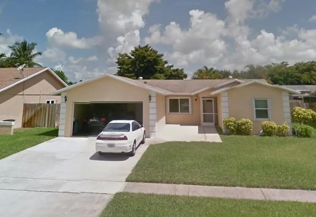 9429 Saddlebrook Drive Boca Raton FL 33496