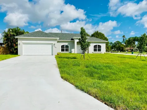 799 SE Majestic Terrace Port St Lucie FL 34983