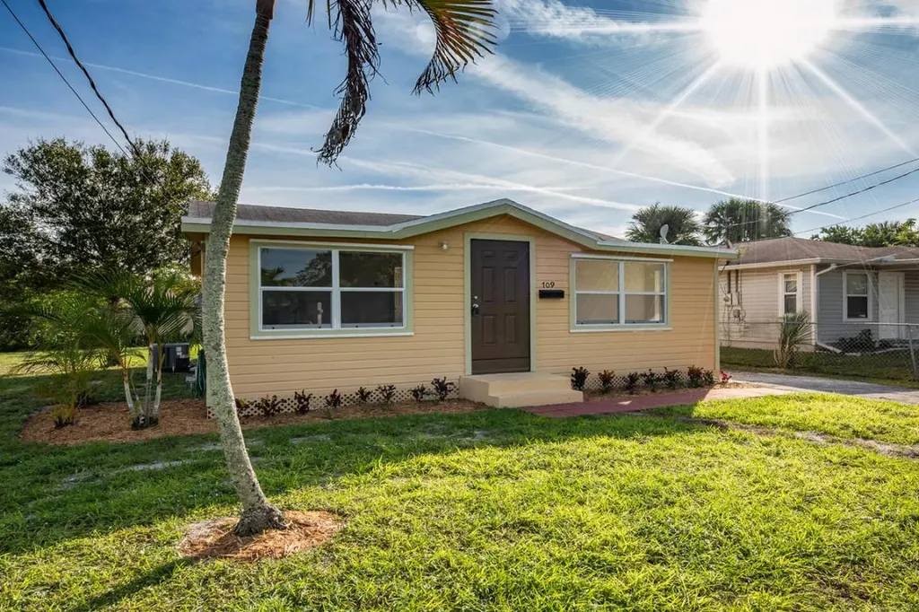 709 SE Bahama Avenue Stuart FL 34994