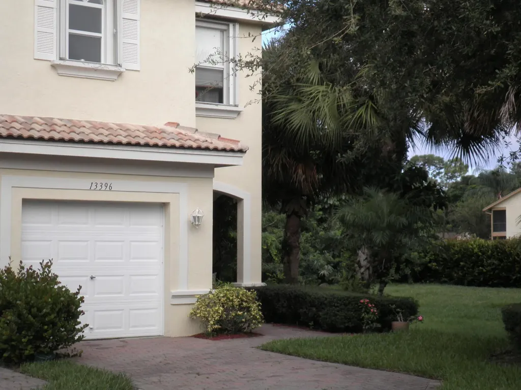 13396 Georgian Court Wellington FL 33414