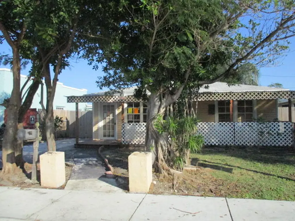 1310 N J Street Lake Worth Beach FL 33460