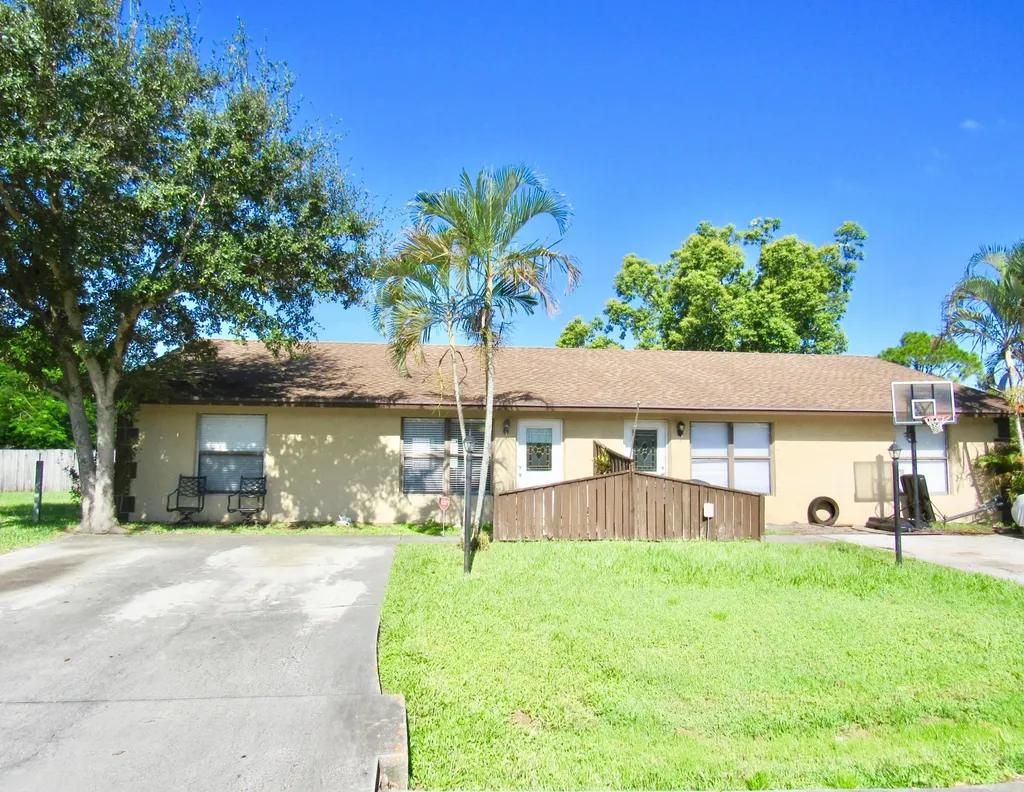 6110 SE Michael Drive Stuart FL 34997