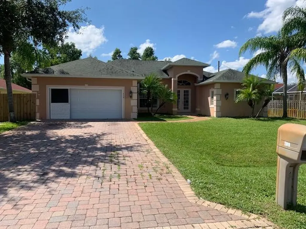 458 SE Nome Drive Port St Lucie FL 34984