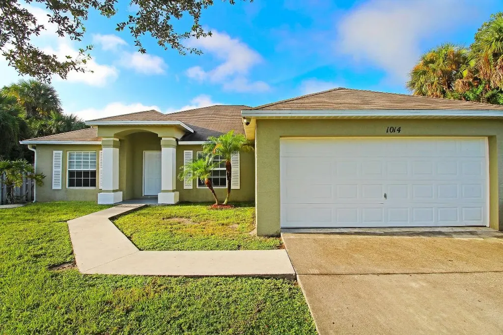 1014 SW Firestone Avenue Port St Lucie FL 34953