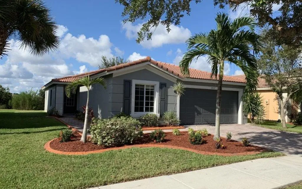 2017 SW Providence Place Port St Lucie FL 34953