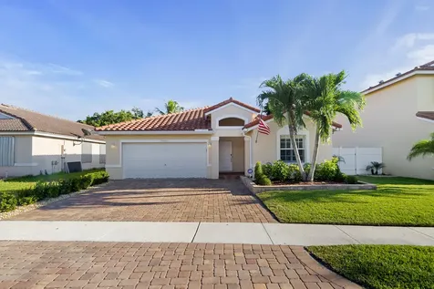 19400 SW 2nd Street Pembroke Pines FL 33029